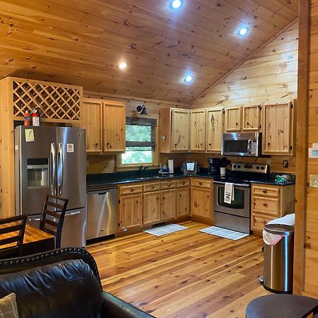 Willa The Cozy Lazy Laurel With Year-Round Mountain Views, Hot Tub, Fire Pit Cherry Log Zewnętrze zdjęcie