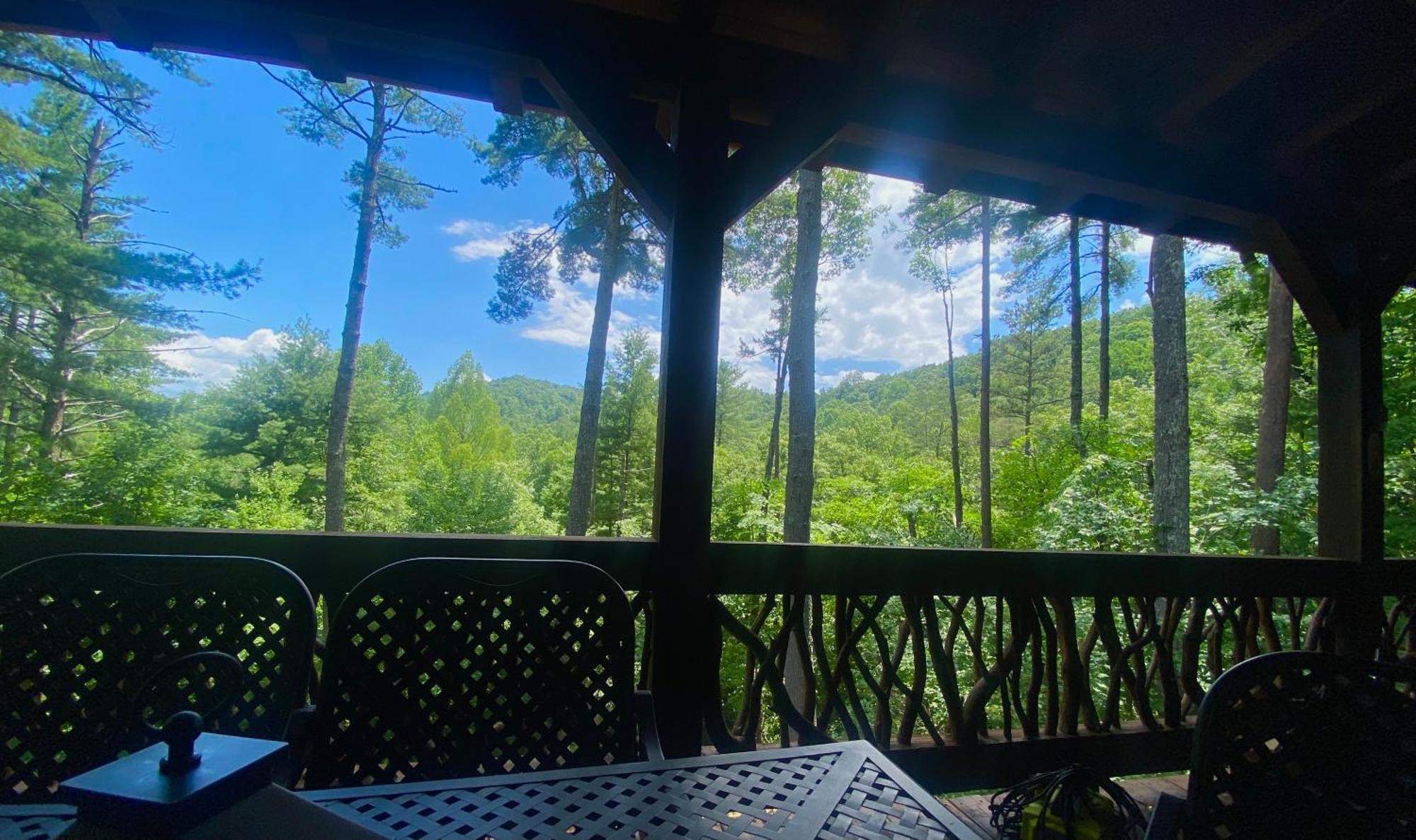 Willa The Cozy Lazy Laurel With Year-Round Mountain Views, Hot Tub, Fire Pit Cherry Log Zewnętrze zdjęcie