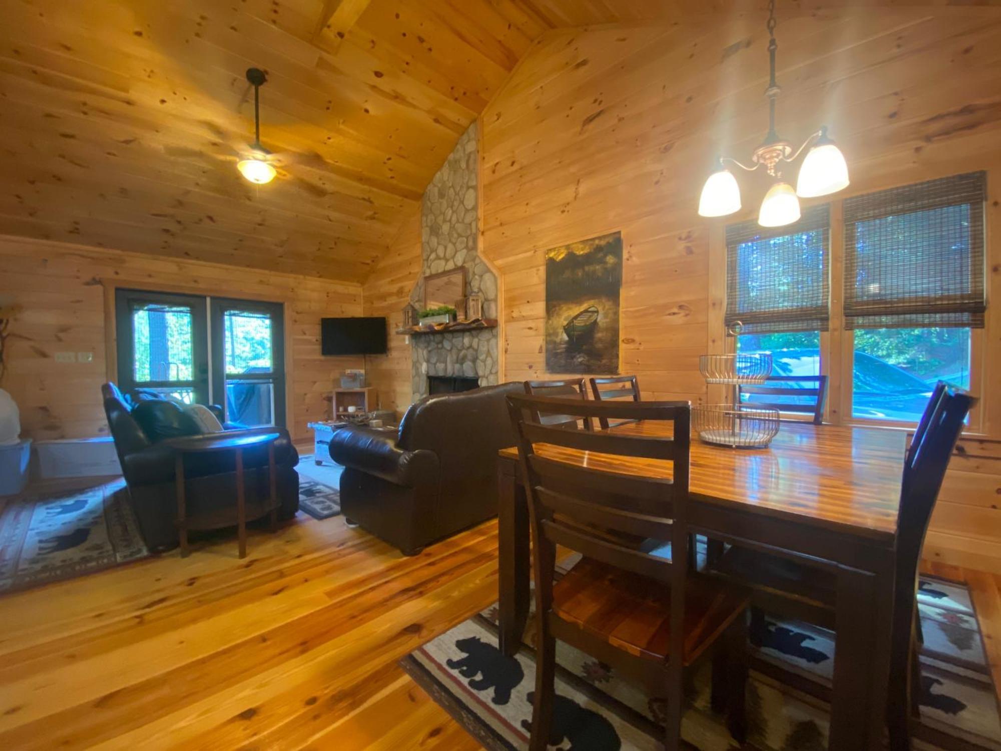Willa The Cozy Lazy Laurel With Year-Round Mountain Views, Hot Tub, Fire Pit Cherry Log Zewnętrze zdjęcie
