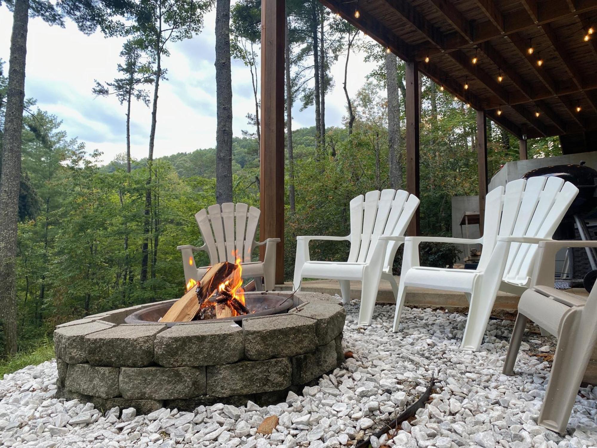 Willa The Cozy Lazy Laurel With Year-Round Mountain Views, Hot Tub, Fire Pit Cherry Log Zewnętrze zdjęcie